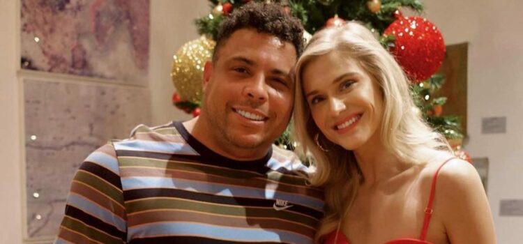 Noivos! Ronaldo Fenômeno pede Celina Locks em casamento