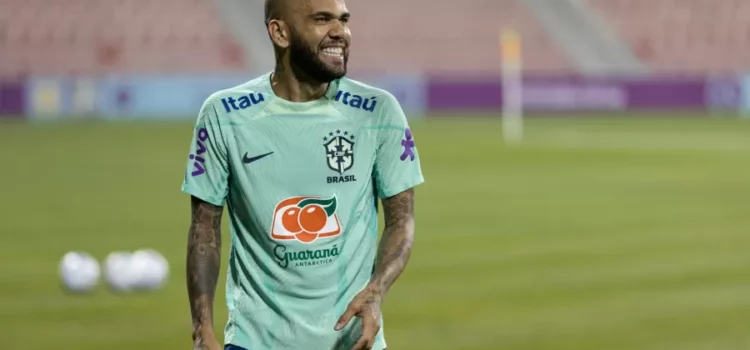 Ex de Dani Alves relata vergonha e diz que caçula quer mudar de nome