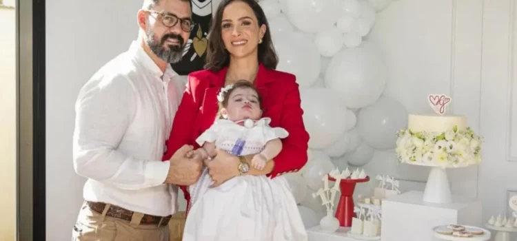 Filha de Juliano e Letícia Cazarré recebe alta de hospital