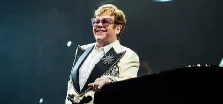 Elton John tem perda parcial da visão após infecção