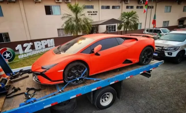 Carro de R$ 5 milhões é apreendido em oficina de Santa Catarina na ação que envolve influenciadores da Bahia