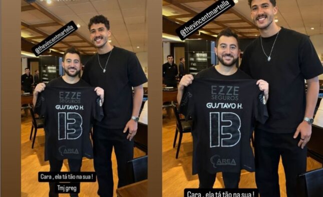 Ator de ‘Todo Mundo Odeia O Chris’ recebe camisa de jogador do Corinthians: “Meu novo amigo”