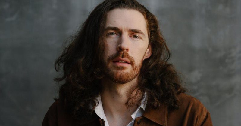 Hozier anuncia show no Brasil; saiba valores e datas