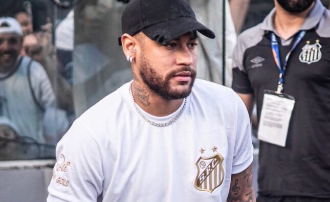 De volta ao Santos, Neymar procura mansão em condomínio de luxo onde Pelé morou com valores astronômicos