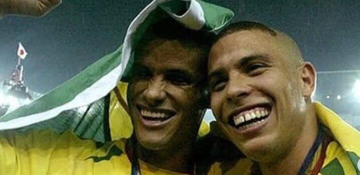 Heróis do Penta, Ronaldo e Rivaldo viram alvo de processo envolvendo casa de apostas; saiba detalhes