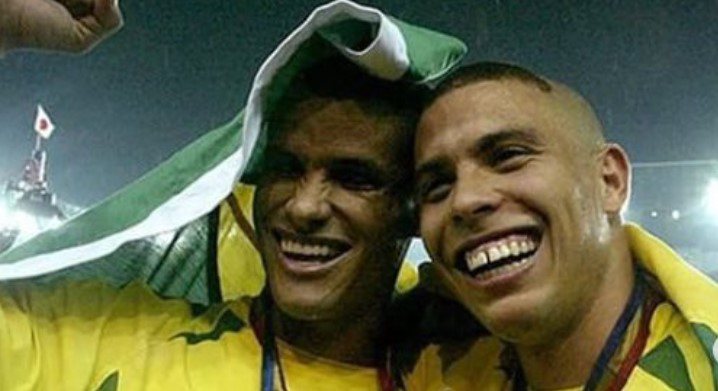 Heróis do Penta, Ronaldo e Rivaldo viram alvo de processo envolvendo casa de apostas; saiba detalhes