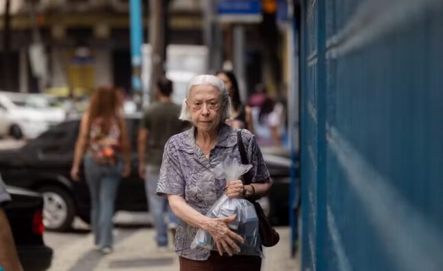 ‘Vitória’ é o reflexo da força de Fernanda Montenegro emprestada a uma história real